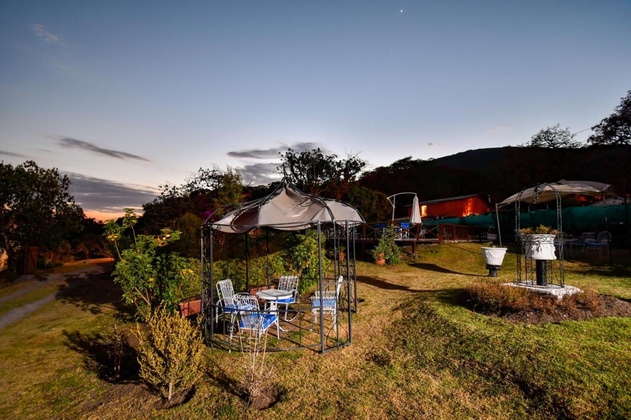 Hostal El Cerrito San Lorenzo San Lorenzo  Exteriör bild